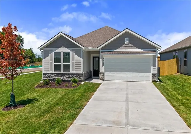 Photo 1 of Single family home for sale at 21359 Cleveland St, Spring Hill, KS 66083 | MLS# 2646946 | Listing updated on 2026-10-15