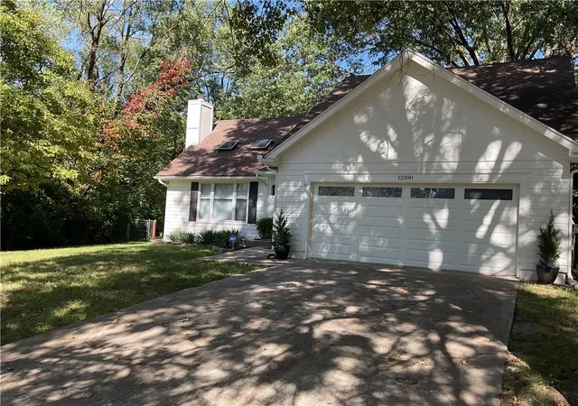 Single family home for sale at 12100 59 Street, Kansas City, MO 64133 | MLS# 2646950