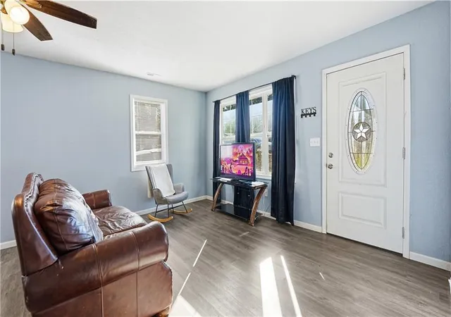 Photo 3 of Single family home for sale at 204 N 17th Street, Leavenworth, KS 66048 | MLS# 2646957 | Listing updated on 2026-10-20