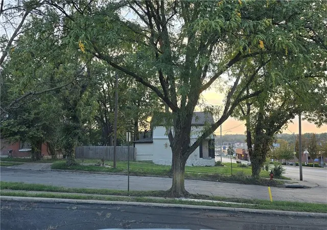 Photo 1 of Land for sale at 6415 Independence Ave, Kansas City, MO 64125 | MLS# 2646962 | Listing updated on 2026-10-19