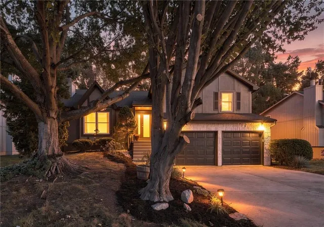 Photo 1 of Single family home for sale at 15205 Lamar Ave, Overland Park, KS 66223 | MLS# 2646964 | Listing updated on 2026-10-23