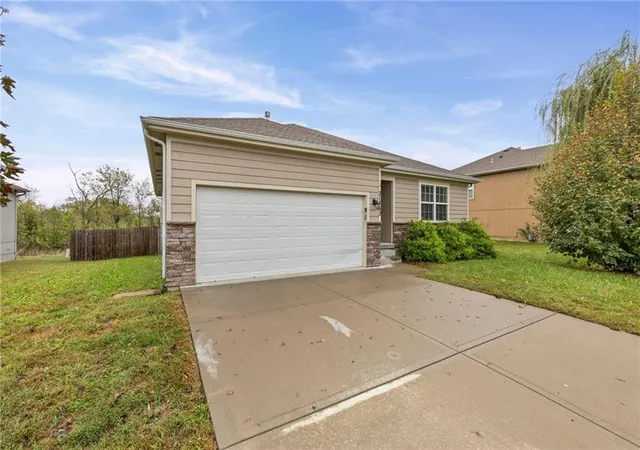 Photo 2 of Single family home for sale at 31863 W 172nd Street, Gardner, KS 66030 | MLS# 2646966 | Listing updated on 2026-10-16