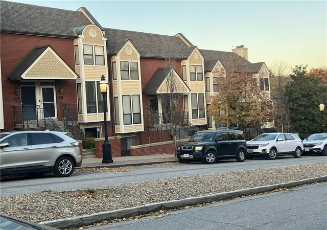 Photo 1 of Condo for sale at 504 W 10th Street #504, Kansas City, MO 64105 | MLS# 2646968 | Listing updated on 2026-10-21
