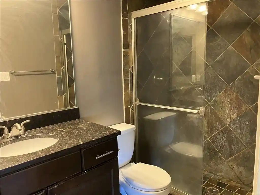Listing Photo 12 - Condo for sale in 504 W 10th St located at 504 W 10th St, Kansas City, MO 64105 - Unit #504