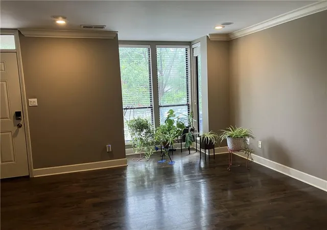 Listing Photo 4 - Condo for sale in building located at 504 W 10th St, Kansas City, MO 64105 - Unit #504