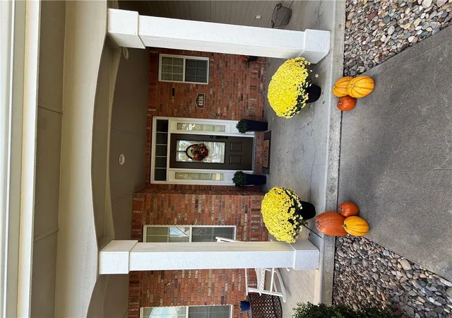 Photo 1 of Single family home for sale at 4816 S Lakewood Dr, Saint Joseph, MO 64506 | MLS# 2646969 | Listing updated on 2026-10-28