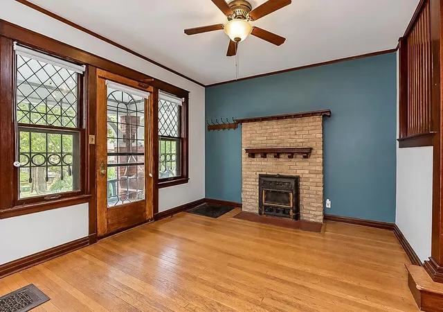 Photo 3 of Single family home for sale at 3215 Central St, Kansas City, MO 64111 | MLS# 2646976 | Listing updated on 2026-10-22