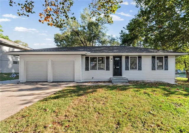Photo 1 of Single family home for sale at 11911 Fremont Ave, Grandview, MO 64030 | MLS# 2646977 | Listing updated on 2026-10-19