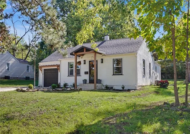 Photo 3 of Single family home for sale at 8429 W 54th Terrace, Mission, KS 66202 | MLS# 2646978 | Listing updated on 2026-10-18