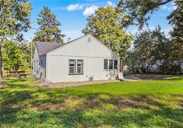 Photo 37 of Single family home for sale at 8429 W 54th Terrace, Mission, KS 66202 | MLS# 2646978 | Listing updated on 2026-10-18