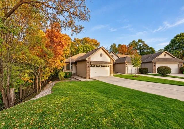Photo 2 of Townhouse for sale at 2715 NE 74th Street, Kansas City, MO 64119 | MLS# 2646989 | Listing updated on 2026-10-28
