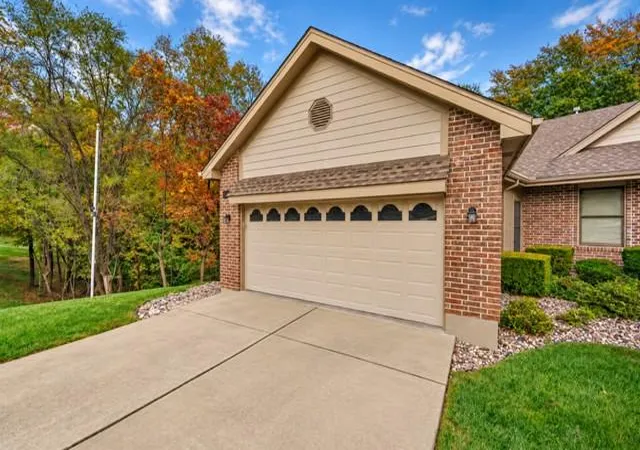 Photo 3 of Townhouse for sale at 2715 NE 74th Street, Kansas City, MO 64119 | MLS# 2646989 | Listing updated on 2026-10-28