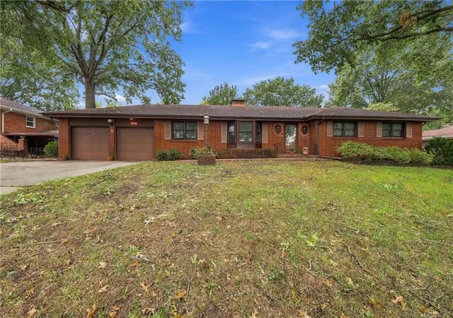 Photo 1 of Sale Pending at 1703 Ne 77 Street, Kansas City, MO 64118 | MLS# 2646993 | Listing updated on 2026-10-17