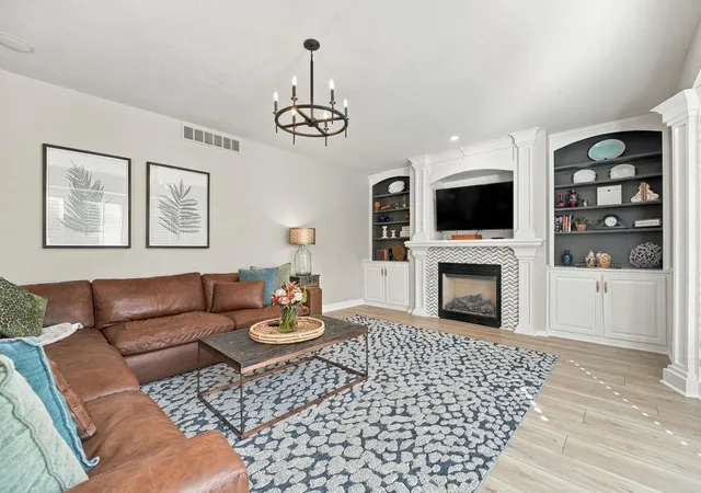 Photo 4 of Single family home for sale at 16253 Stearns St, Overland Park, KS 66221 | MLS# 2647002 | Listing updated on 2026-10-30