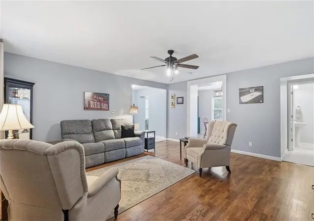 Photo 4 of Single family home for sale at 801 Osage St, Leavenworth, KS 66048 | MLS# 2647004 | Listing updated on 2026-10-22