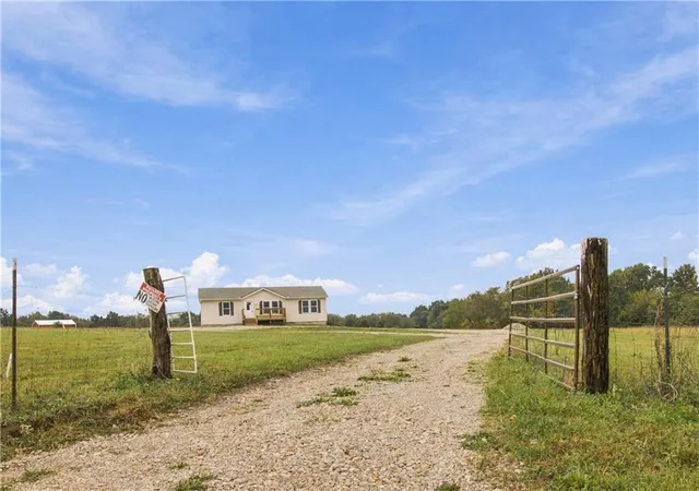 Photo 2 of Sale Pending at 1096 Sw 600 Road, Holden, MO 64040 | MLS# 2647012 | Listing updated on 2026-10-17