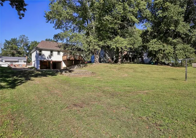 Photo 4 of Single family home for sale at 2106 Antioch St, Clinton, MO 64735 | MLS# 2647013 | Listing updated on 2026-10-17