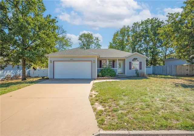 Photo 1 of Sale Pending at 4410 West 27th St, Joplin, MO 64804 | MLS# 2647017 | Listing updated on 2026-10-28