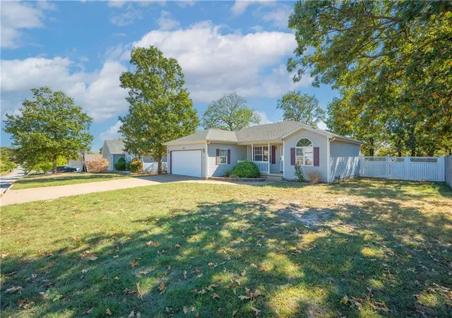 Photo 2 of Sale Pending at 4410 West 27th St, Joplin, MO 64804 | MLS# 2647017 | Listing updated on 2026-10-28