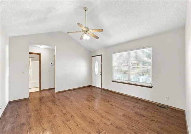 Photo 3 of Sale Pending at 4410 West 27th St, Joplin, MO 64804 | MLS# 2647017 | Listing updated on 2026-10-28