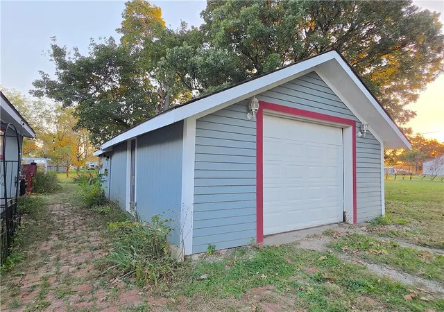 Photo 4 of Single family home for sale at 314 W 13th Avenue, Garnett, KS 66032 | MLS# 2647018 | Listing updated on 2026-10-17