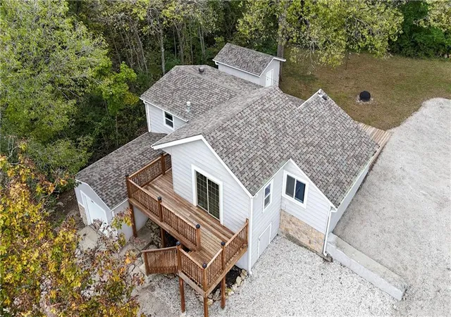 Photo 3 of Single family home for sale at 165 T St, Lees Summit, MO 64086 | MLS# 2647020 | Listing updated on 2026-10-29