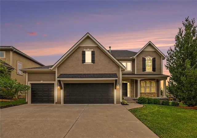 Single family home for sale at 10773 S Palisade St, Olathe, KS 66061 | MLS# 2647027