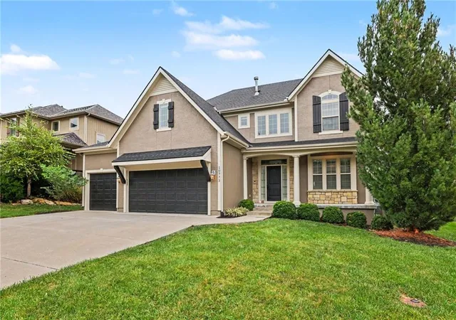 Photo 2 of Single family home for sale at 10773 S Palisade St, Olathe, KS 66061 | MLS# 2647027 | Listing updated on 2026-10-19
