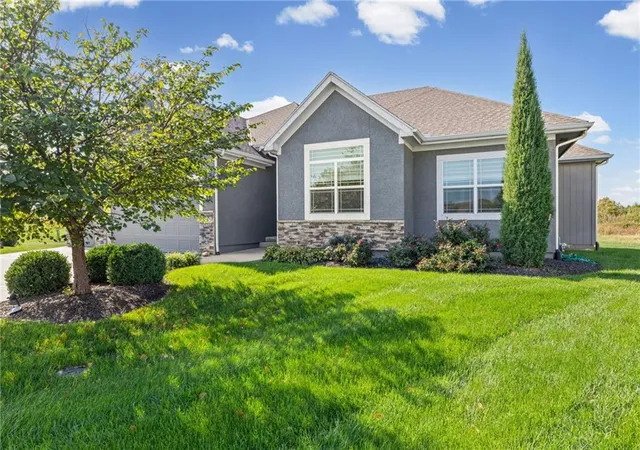 Photo 1 of Single family home for sale at 25085 W 87th Terrace, Lenexa, KS 66227 | MLS# 2647034 | Listing updated on 2026-10-17