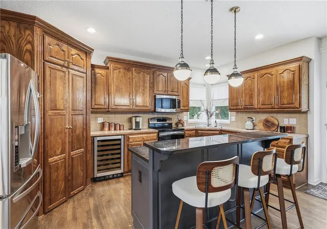 Photo 4 of Single family home for sale at 22121 W 58 Street, Shawnee, KS 66226 | MLS# 2647037 | Listing updated on 2026-10-19