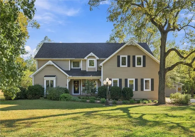 Photo 2 of Single family home for sale at 201 N 3rd Street, Louisburg, KS 66053 | MLS# 2647040 | Listing updated on 2026-10-18
