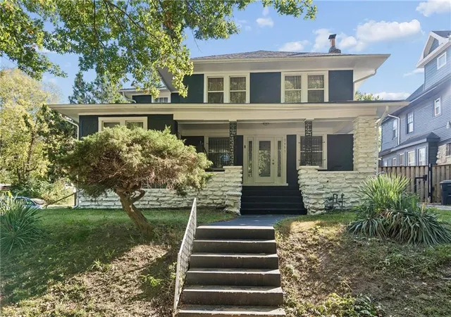 Single family home for sale at 2955 E 29th Street, Kansas City, MO 64128 | MLS# 2647043