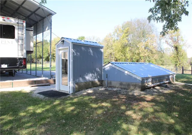 Photo 3 of Sale Pending at 964 Doty School Rd, Bates City, MO 64011 | MLS# 2647050 | Listing updated on 2026-10-20