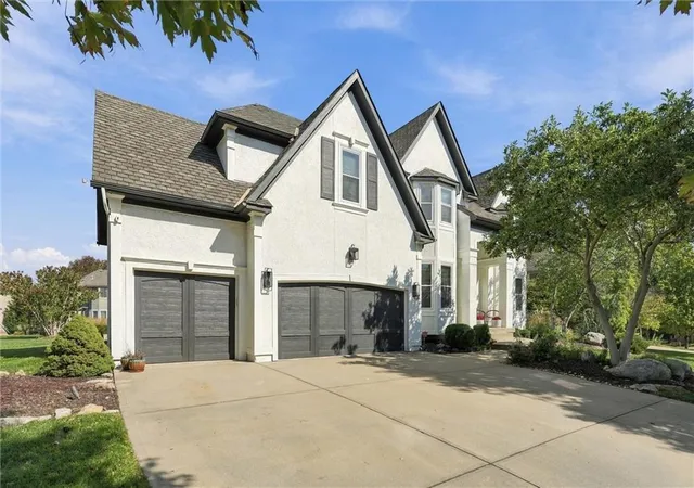 Photo 1 of Single family home for sale at 5712 W 146th Street, Overland Park, KS 66223 | MLS# 2647057 | Listing updated on 2026-10-18