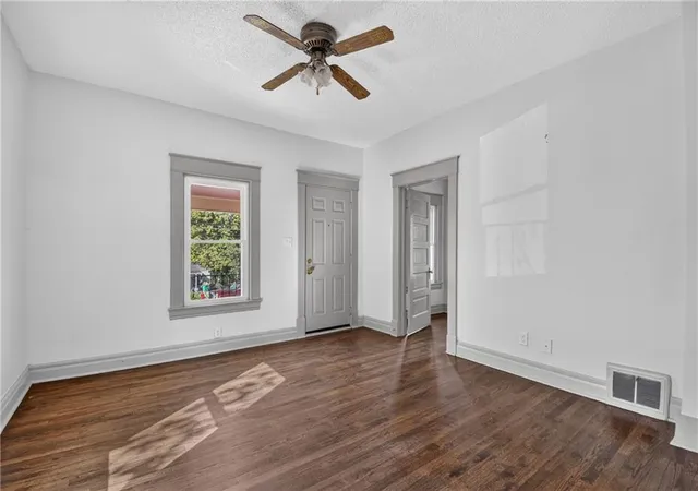 Photo 4 of Single family home for sale at 4013 Springfield St, Kansas City, KS 66103 | MLS# 2647059 | Listing updated on 2026-10-16