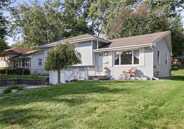 Single family home for sale at 3012 S Norwood Ave, Independence, MO 64052 | MLS# 2647061