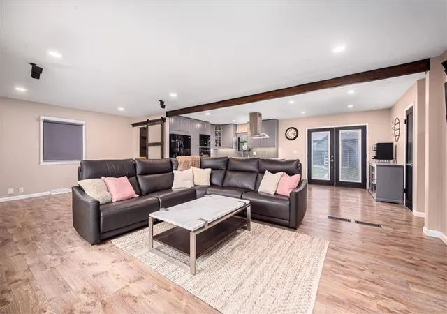 Photo 4 of Sale Pending at 5815 Oak Grv Rd, Kansas City, KS 66106 | MLS# 2647069 | Listing updated on 2026-10-29