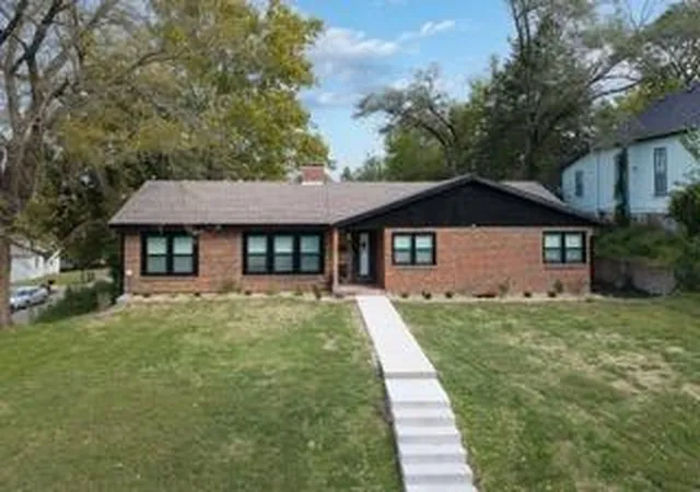 Photo 1 of Sale Pending at 201 E Riley St, Atchison, KS 66002 | MLS# 2647073 | Listing updated on 2026-10-18