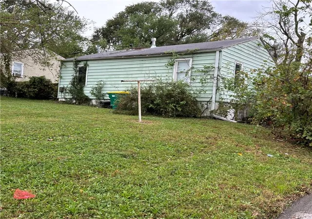 Photo 3 of Sale Pending at 2743 31 Street N, Kansas City, KS 66104 | MLS# 2647078 | Listing updated on 2026-10-16