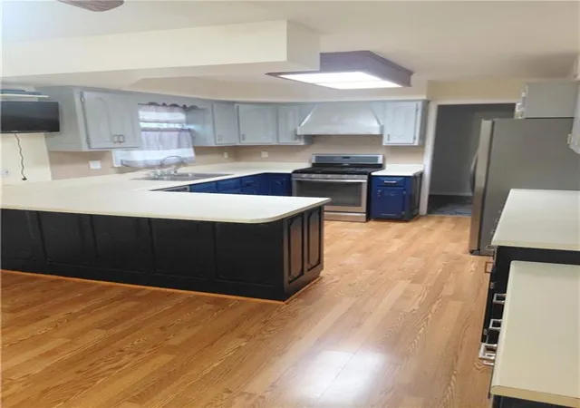 Photo 4 of Single family home for sale at 10010 James A Reed Rd, Kansas City, MO 64134 | MLS# 2647085 | Listing updated on 2026-10-20