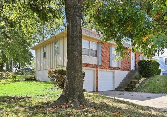 Photo 1 of Single family home for sale at 1405 NE 76th Street, Gladstone, MO 64118 | MLS# 2647086 | Listing updated on 2026-10-16