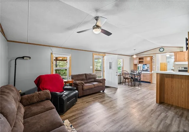 Photo 4 of Single family home for sale at 977 SE 87p Rd, Deepwater, MO 64740 | MLS# 2647093 | Listing updated on 2026-10-15