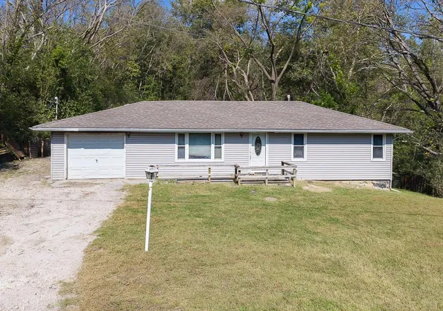Photo 1 of Single family home for sale at 5530 Sloan Ave, Kansas City, KS 66104 | MLS# 2647104 | Listing updated on 2026-10-15
