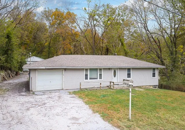 Photo 1 of Single family home for sale at 5530 Sloan Ave, Kansas City, KS 66104 | MLS# 2647104 | Listing updated on 2026-10-27