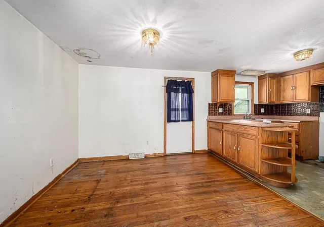 Photo 4 of Single family home for sale at 5530 Sloan Ave, Kansas City, KS 66104 | MLS# 2647104 | Listing updated on 2026-10-15
