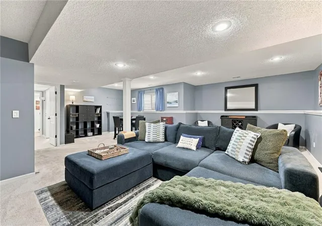 Photo 4 of Single family home for sale at 1401 NW 92nd Terrace, Kansas City, MO 64155 | MLS# 2647108 | Listing updated on 2026-10-29