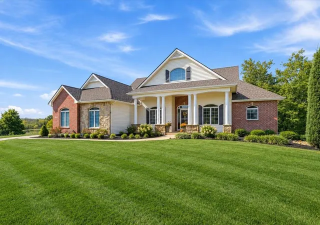 Photo 2 of Sale Pending at 1501 Whispering Ridge, Pleasant Hill, MO 64080 | MLS# 2647109 | Listing updated on 2026-10-18