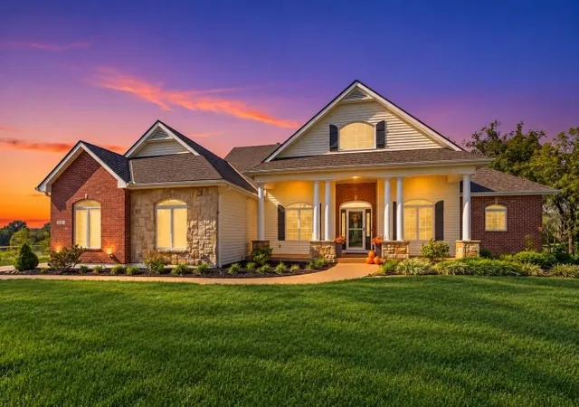 Photo 3 of Sale Pending at 1501 Whispering Ridge, Pleasant Hill, MO 64080 | MLS# 2647109 | Listing updated on 2026-10-18