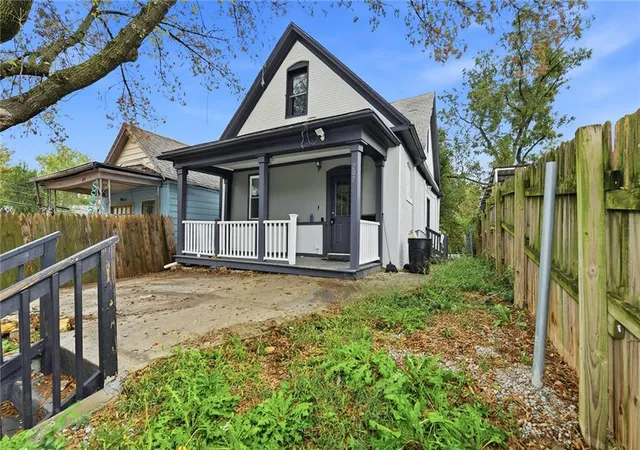 Photo 3 of Single family home for sale at 207 N Mill St, Kansas City, KS 66101 | MLS# 2647110 | Listing updated on 2026-10-16