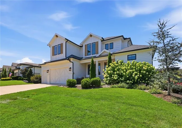 Photo 2 of Single family home for sale at 2501 W 176th Street, Stilwell, KS 66085 | MLS# 2647116 | Listing updated on 2026-10-29